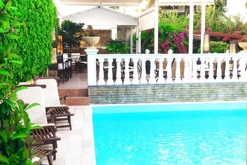 Armata Boutique Hotel Spétses Екстериор снимка