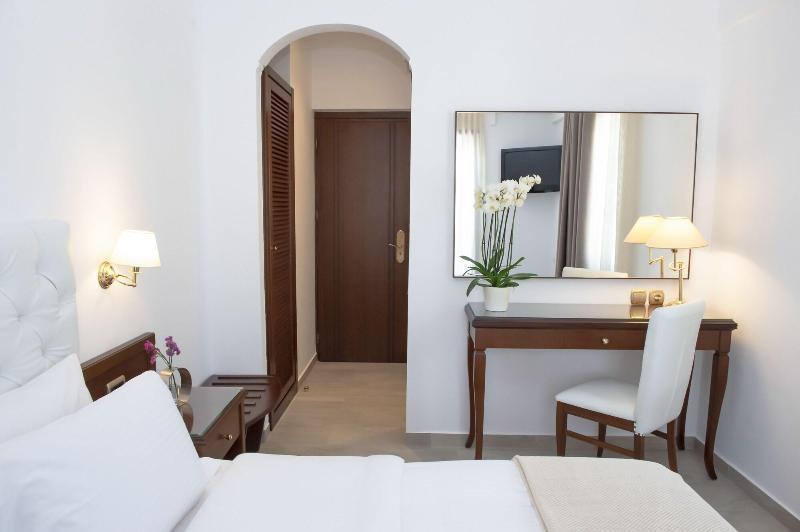 Armata Boutique Hotel Spétses Екстериор снимка